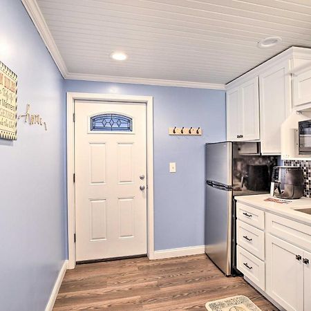 Updated Williamstown Apartment With Kitchen! 외부 사진