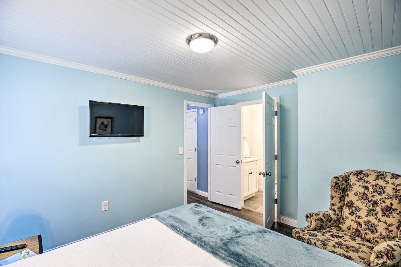 Updated Williamstown Apartment With Kitchen! 외부 사진
