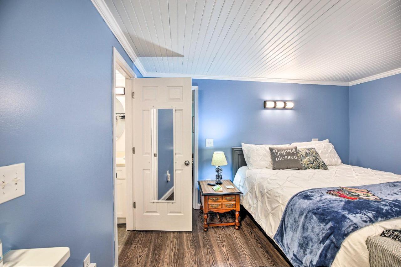 Updated Williamstown Apartment With Kitchen! 외부 사진