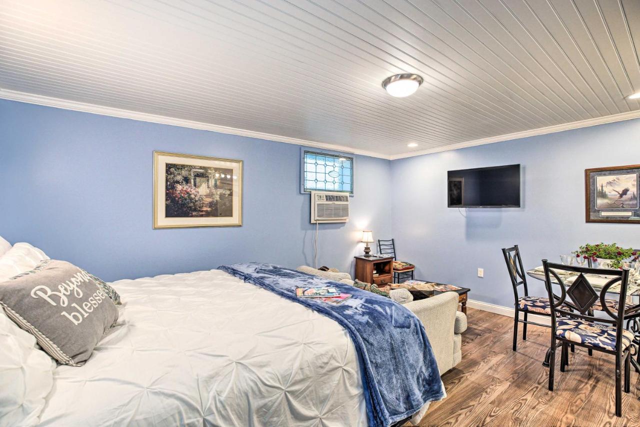 Updated Williamstown Apartment With Kitchen! 외부 사진