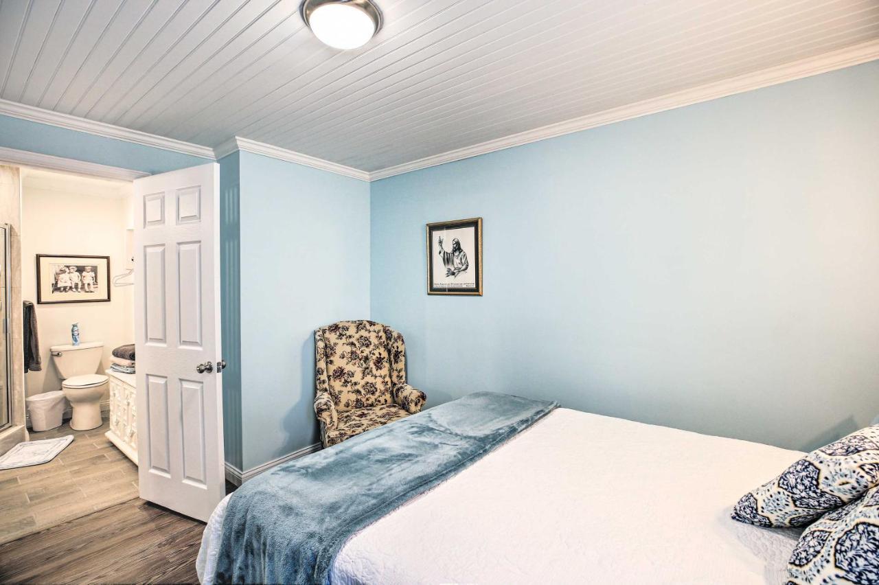 Updated Williamstown Apartment With Kitchen! 외부 사진